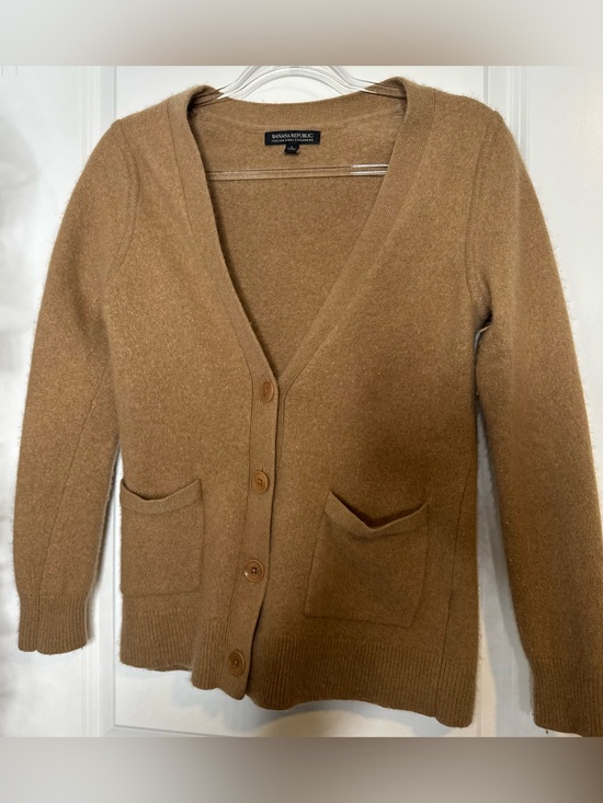 Banana Republic Sweaters - Banana Republic Italian wool Camel Button-Front Pocket Cardigan Lg cashmere wool
